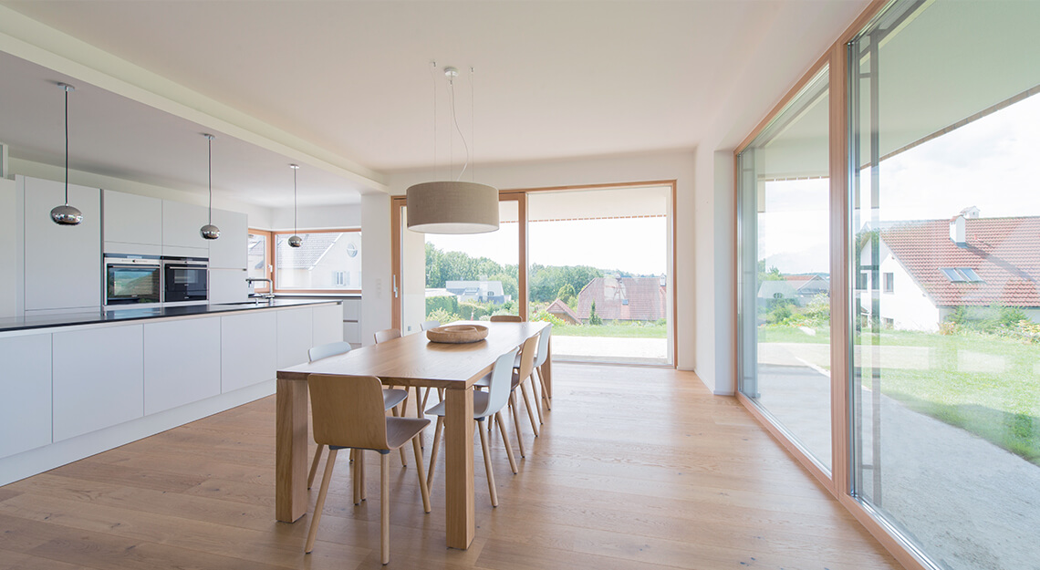 Jakie okna do salonu wybrać?